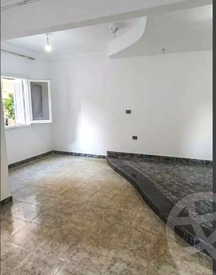 https://aqarmap.com.eg/ar/listing/7336897-for-rent-alexandria-miami-shr-jml-bd-lnsr