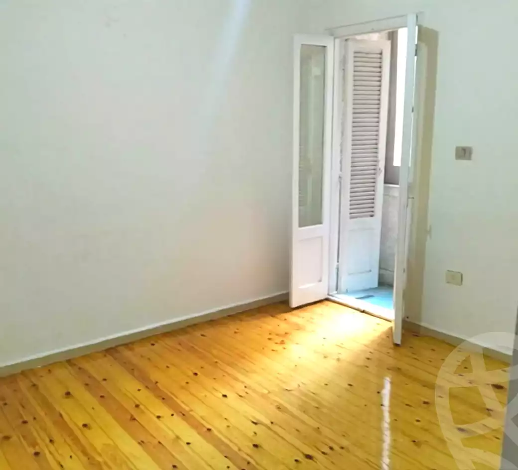 https://aqarmap.com.eg/ar/listing/7337404-for-rent-alexandria-ganaklis