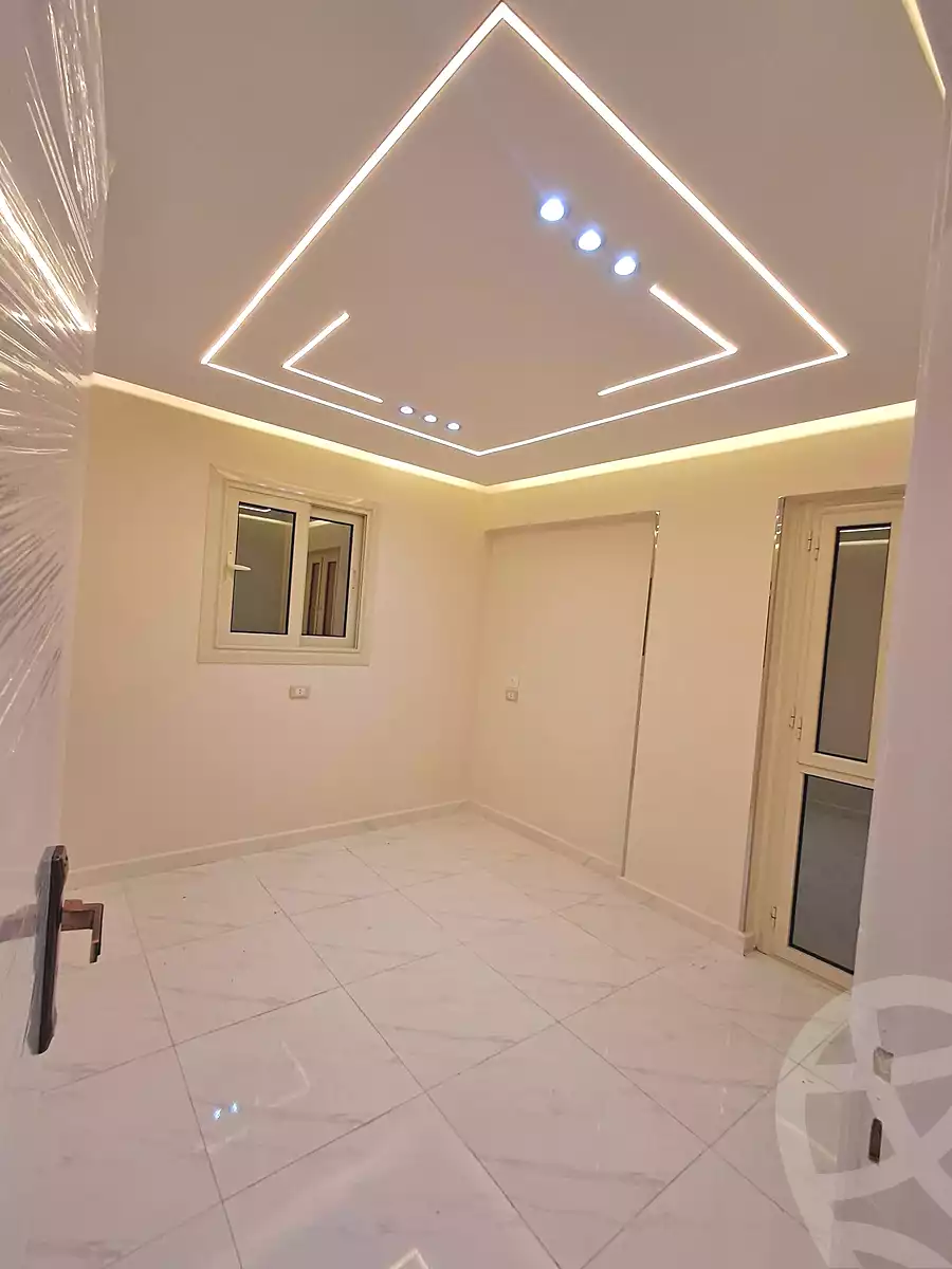 https://aqarmap.com.eg/ar/listing/7337851-for-sale-alexandria-miami-khld-bn-lwlyd