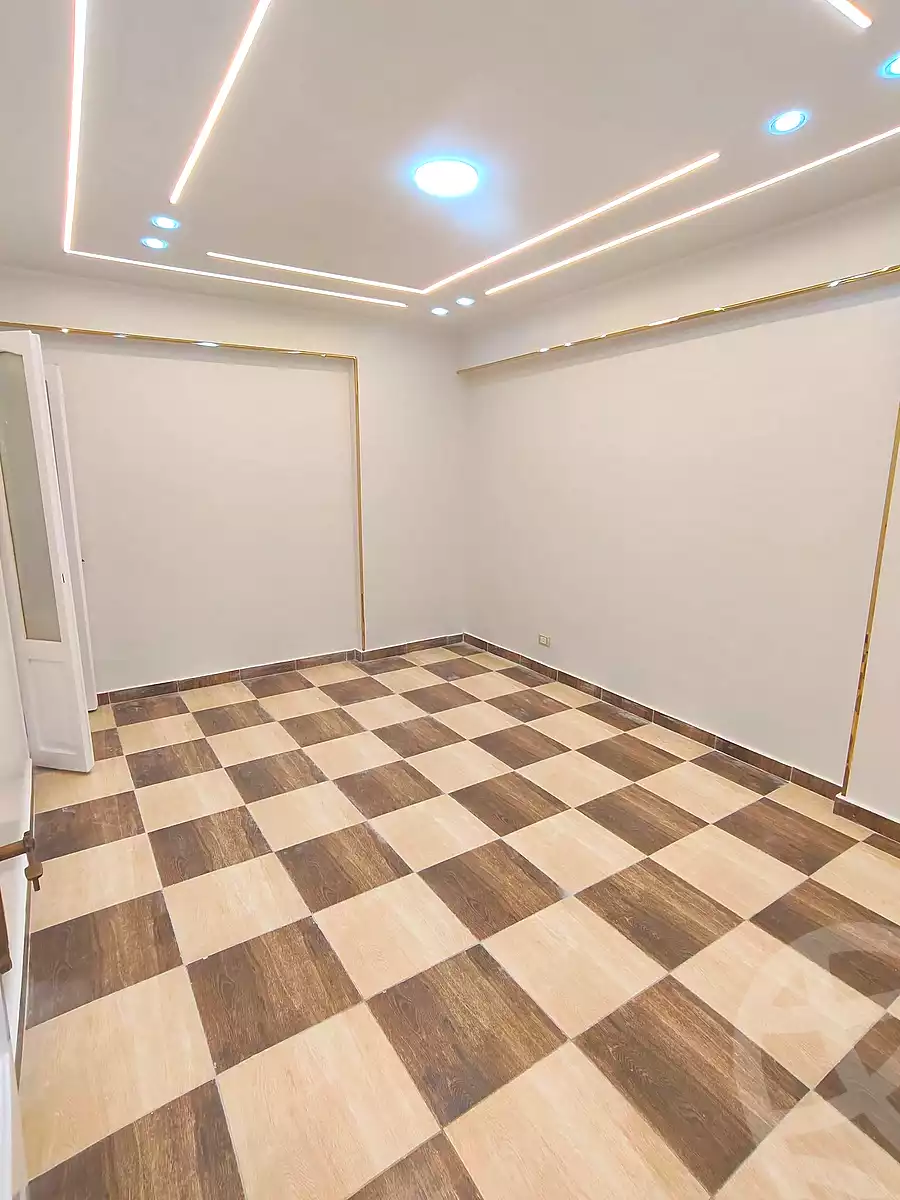 https://aqarmap.com.eg/ar/listing/7337935-for-sale-alexandria-sydy-bshr-sydy-bshr-bhry-shr-mhmwd-l-yswy