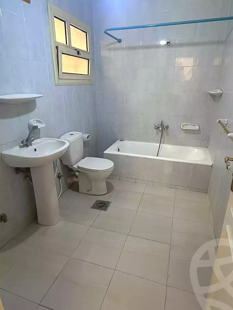 https://aqarmap.com.eg/ar/listing/7338031-for-rent-cairo-6th-of-october-el-ahyaa-neighborhood-1st-al-maahad