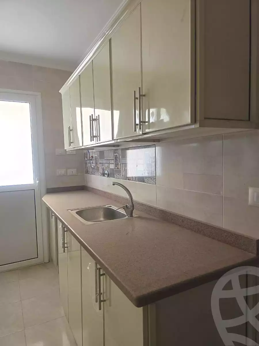https://aqarmap.com.eg/ar/listing/7338056-for-rent-cairo-6th-of-october-el-ahyaa-neighborhood-1st-seventh-neighborhood