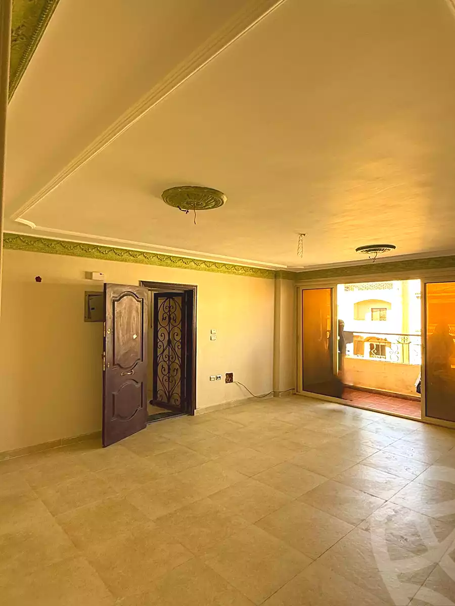 https://aqarmap.com.eg/ar/listing/7338175-for-sale-cairo-6th-of-october-el-ahyaa-neighborhood-3rd-al-hay-al-thalith-st