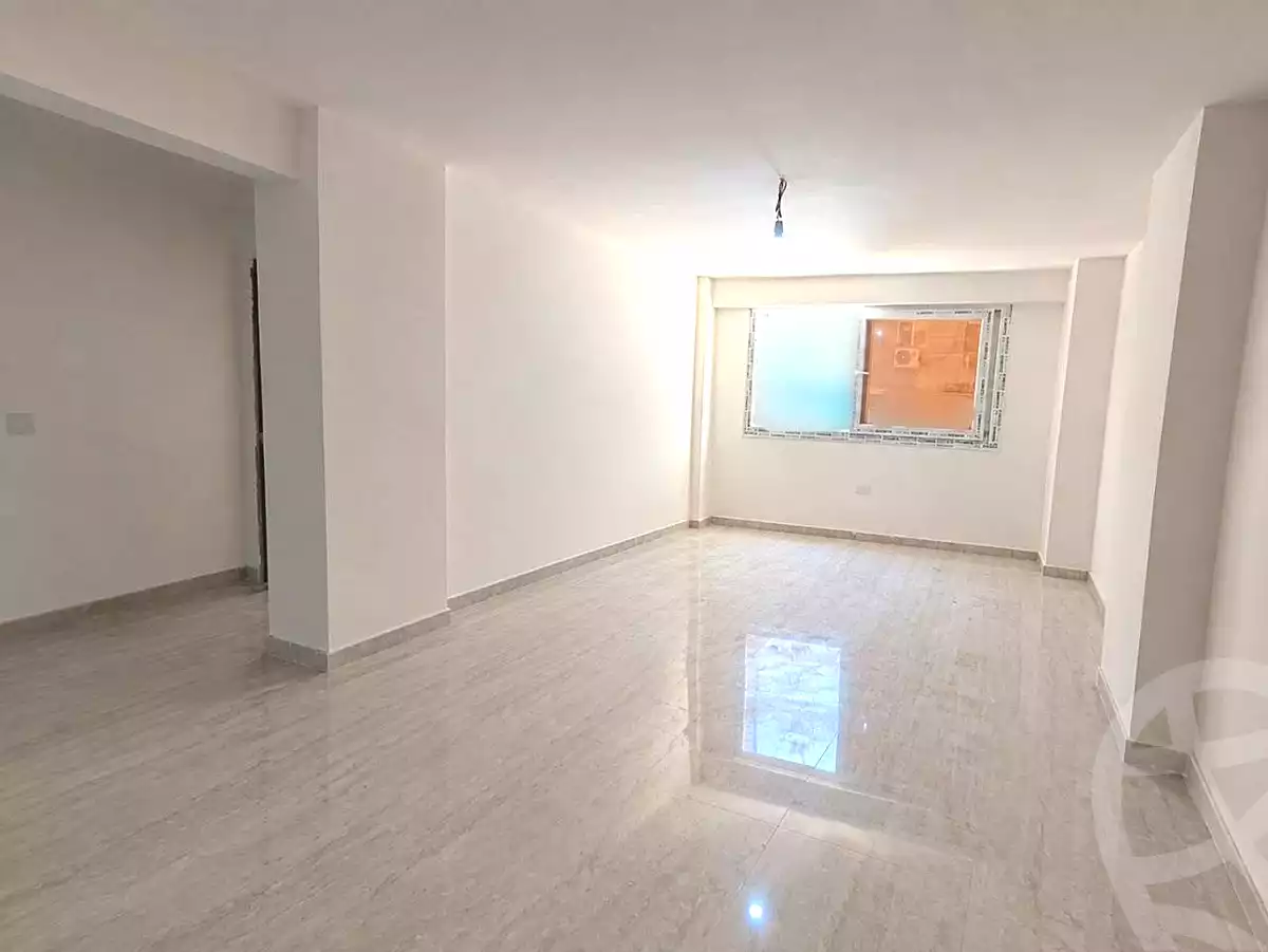 https://aqarmap.com.eg/ar/listing/7338338-for-sale-alexandria-sydy-bshr-sydy-bshr-bhry-shr-khld-bn-lwlyd