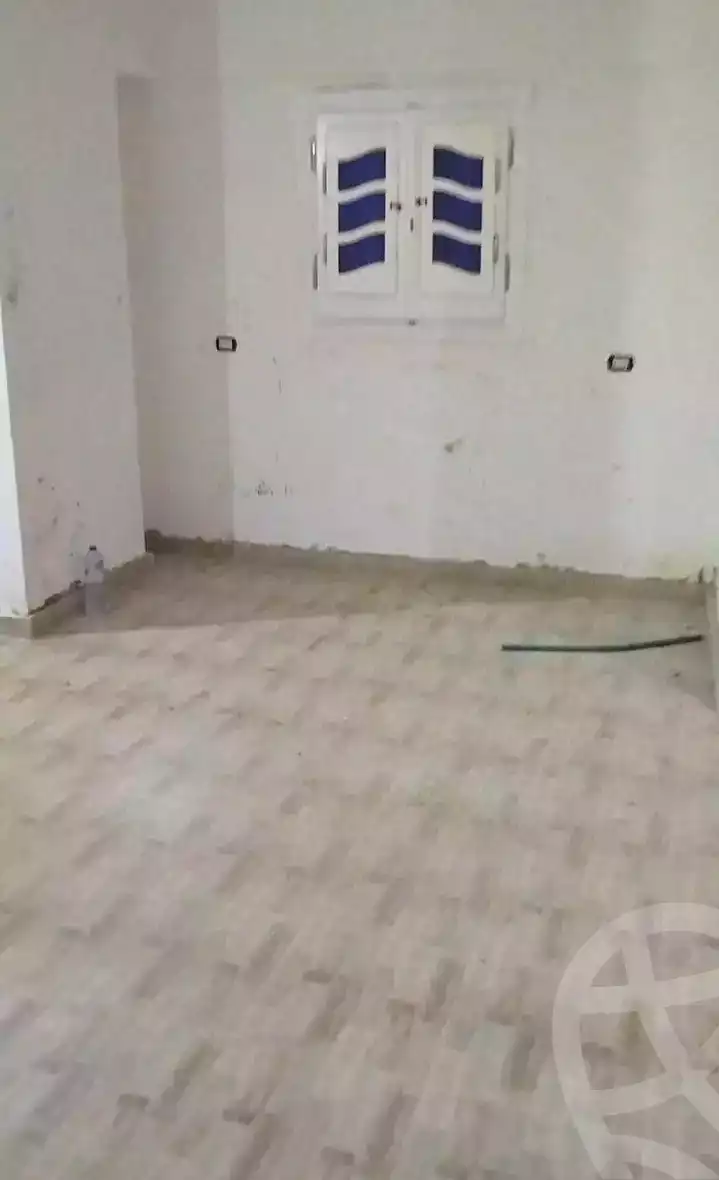 https://aqarmap.com.eg/ar/listing/7339058-for-rent-alexandria-lauran