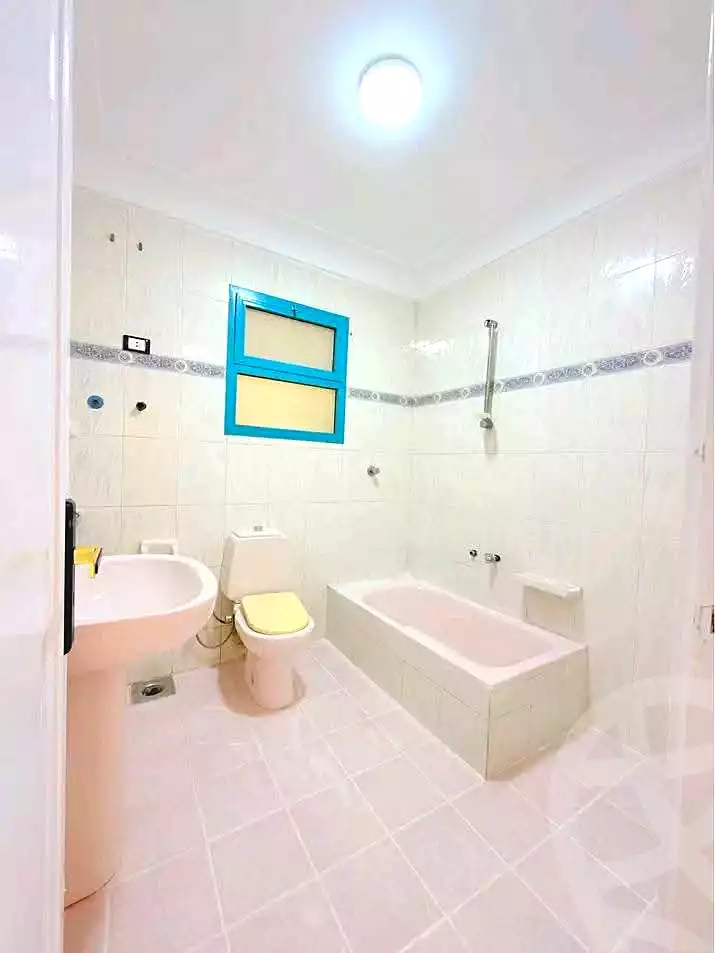 https://aqarmap.com.eg/ar/listing/7339223-for-sale-alexandria-al-agamy-shataa-el-nakheel