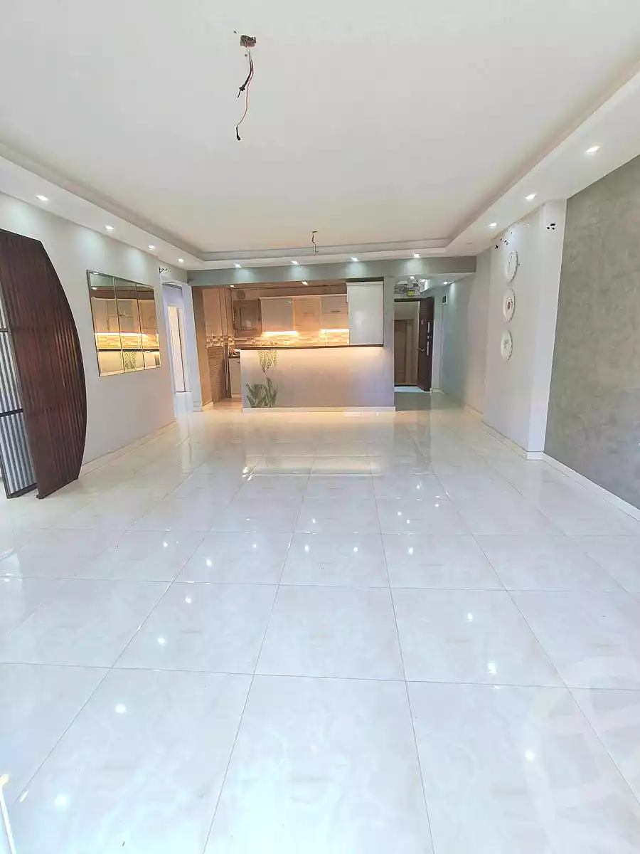 https://aqarmap.com.eg/ar/listing/7339261-for-sale-alexandria-sydy-bshr-sydy-bshr-bhry-shr-mhmwd-l-yswy