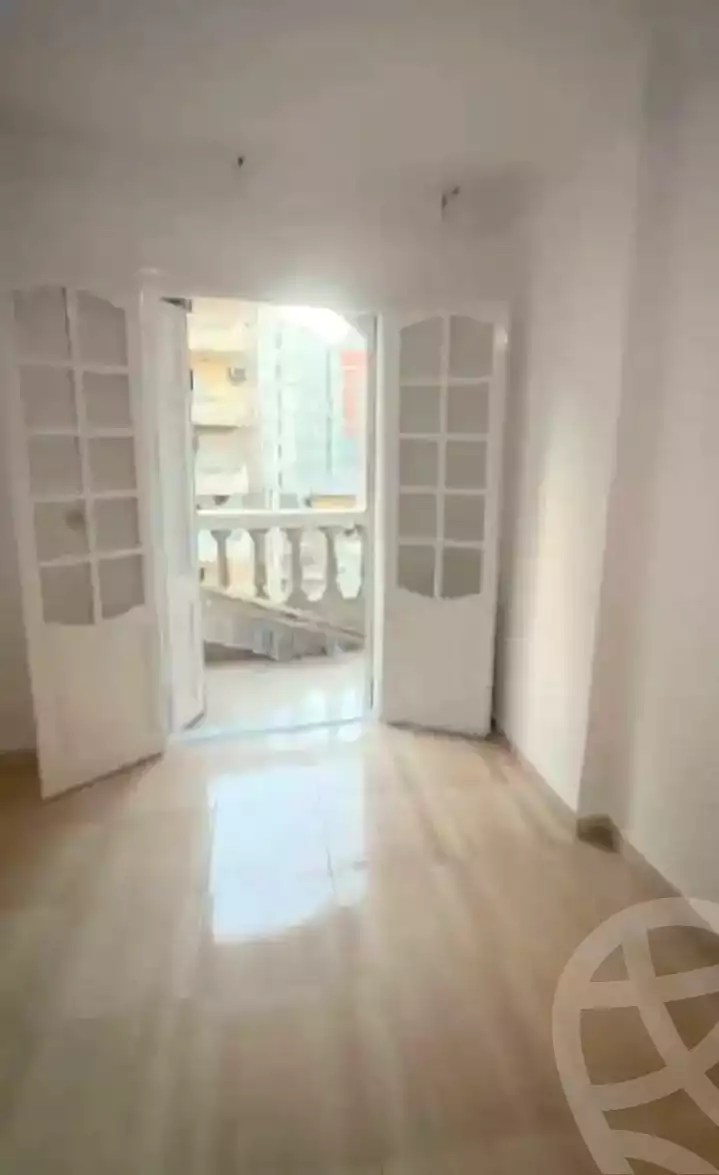 https://aqarmap.com.eg/ar/listing/7339413-for-rent-alexandria-miami-45-street