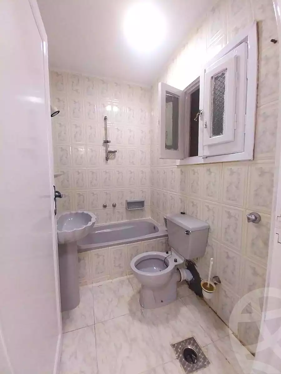 https://aqarmap.com.eg/ar/listing/7340018-for-sale-alexandria-al-agamy-el-kilo-21