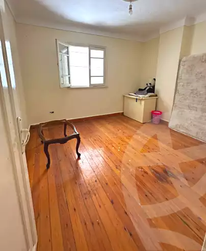 https://aqarmap.com.eg/ar/listing/7340124-for-rent-alexandria-glim