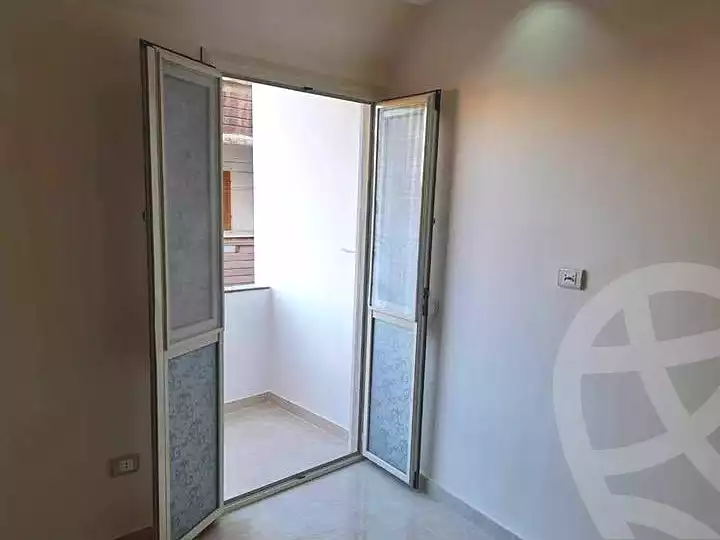 https://aqarmap.com.eg/ar/listing/7340145-for-sale-alexandria-moharram-bey-el-maamoun-st
