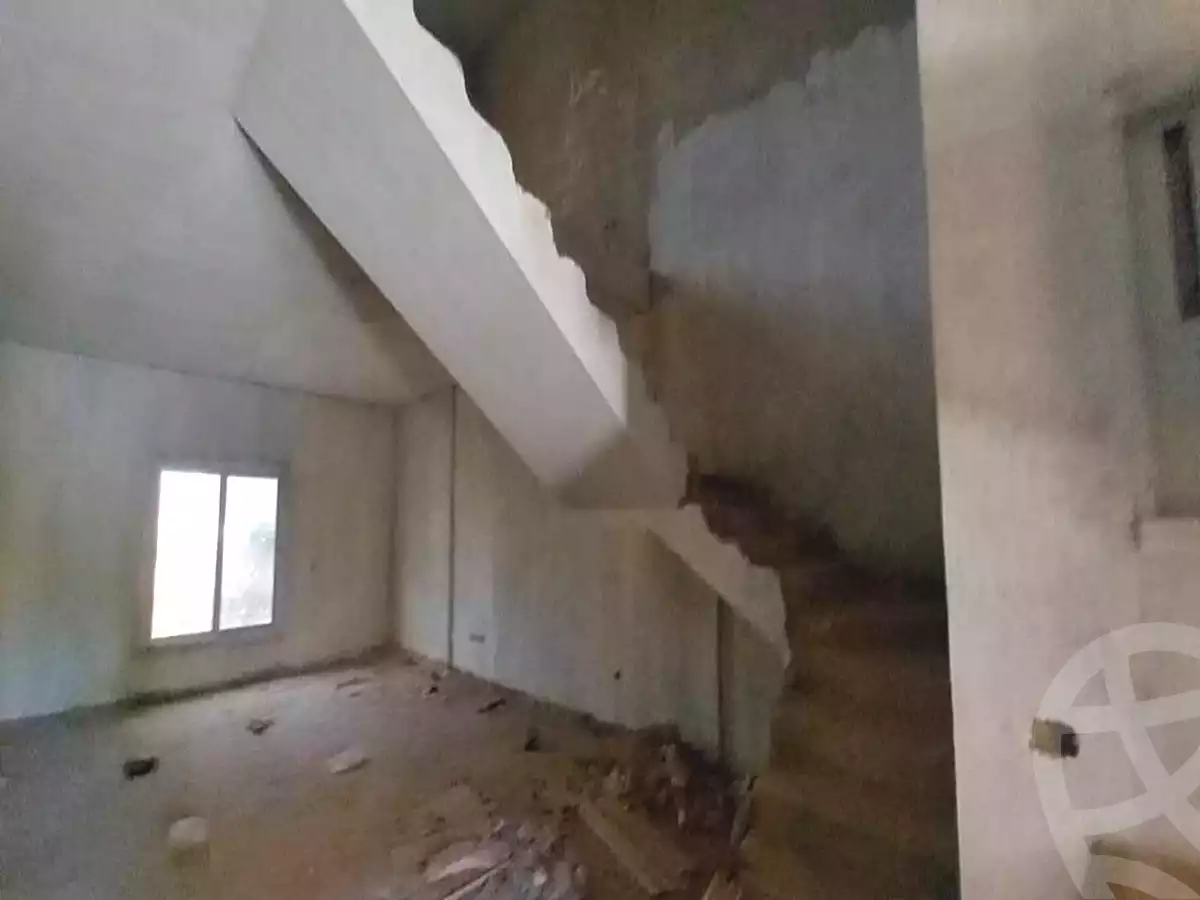 https://aqarmap.com.eg/ar/listing/7340585-for-sale-cairo-new-cairo-compounds-les-rois