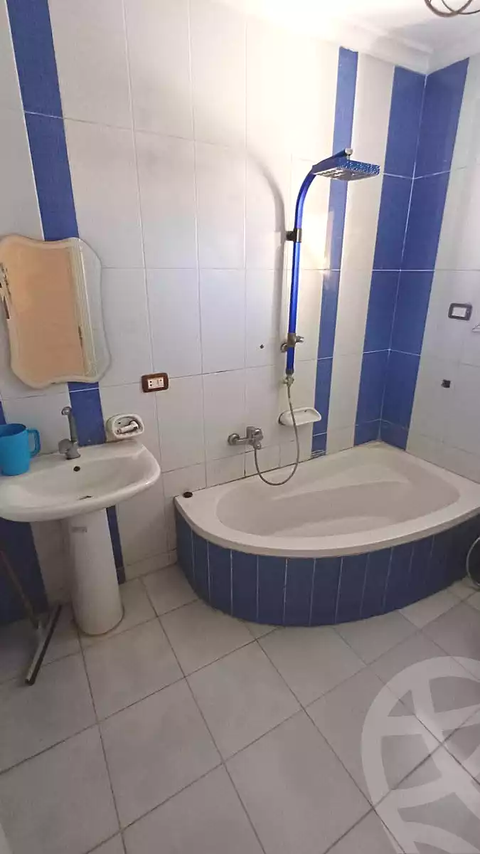 https://aqarmap.com.eg/en/listing/7340811-for-sale-alexandria-sydy-bshr-sydy-bshr-bhry-shr-mhmwd-l-yswy