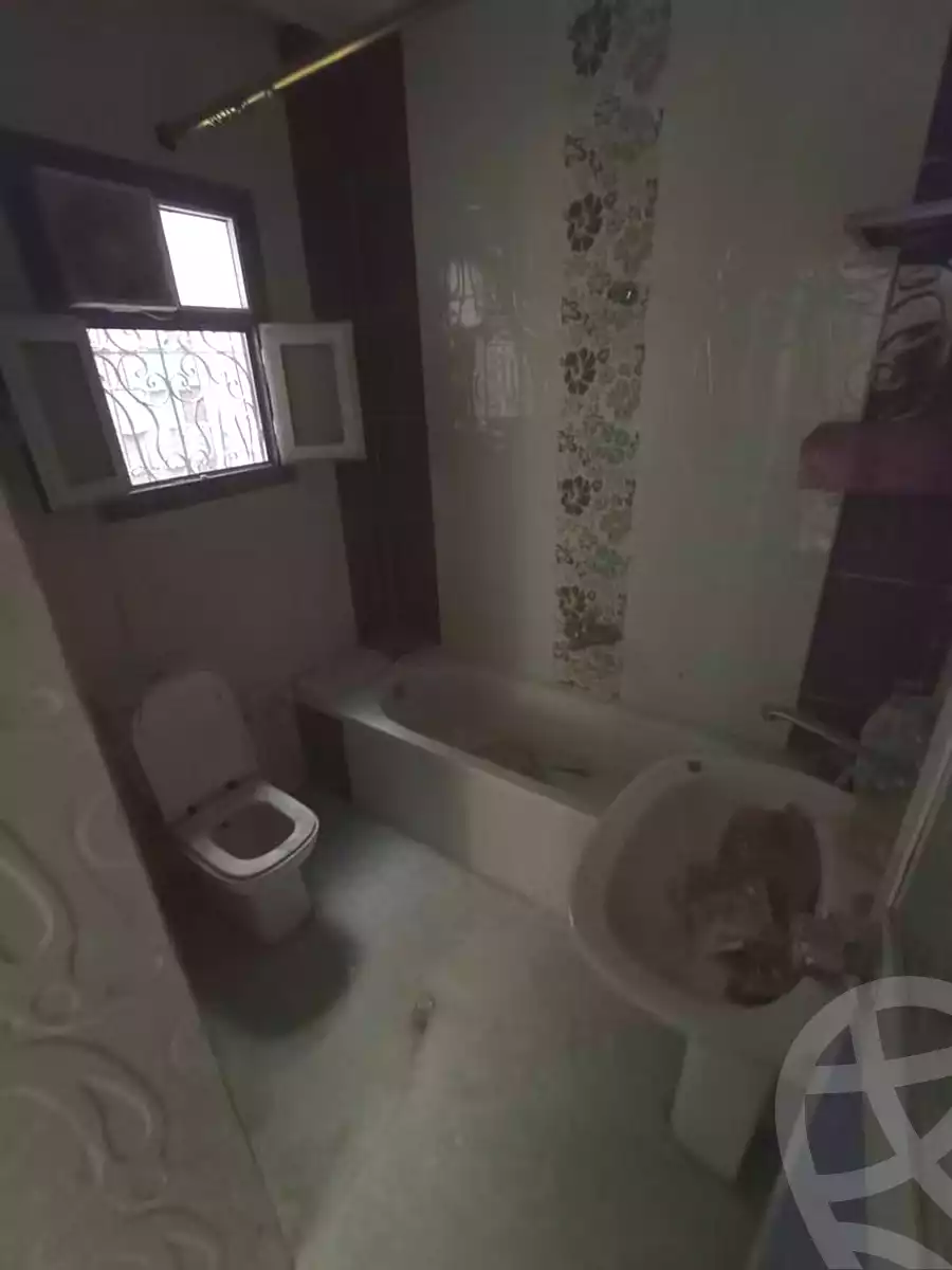 https://aqarmap.com.eg/ar/listing/7341438-for-sale-alexandria-al-agamy-el-hanouvel-abo-el-shawareb-st