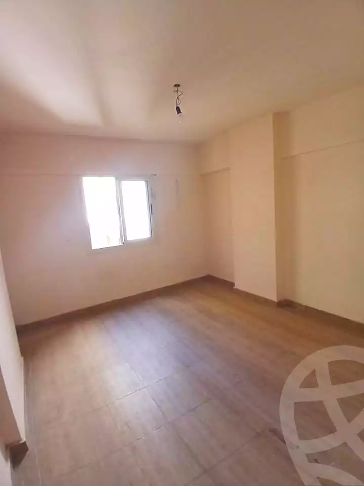 https://aqarmap.com.eg/ar/listing/7342459-for-sale-alexandria-new-miami-mostafa-kamel-sttt