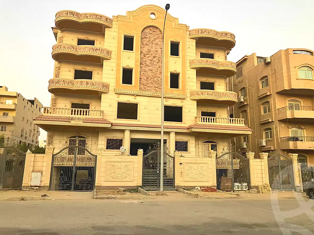 https://aqarmap.com.eg/ar/listing/7342807-for-sale-cairo-6th-of-october-el-hay-el-motamyz-sixth-touristic-village-sameh-gado-st