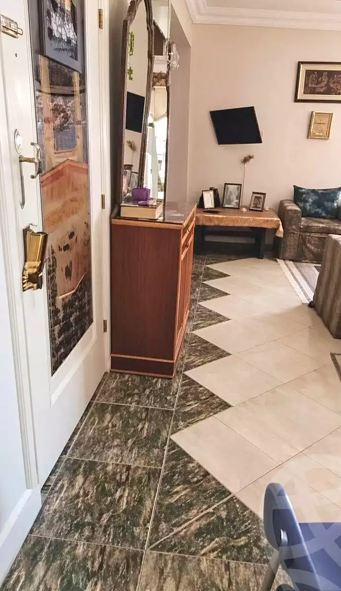 https://aqarmap.com.eg/ar/listing/7342948-for-sale-alexandria-lsywf-el-seyouf-bahri