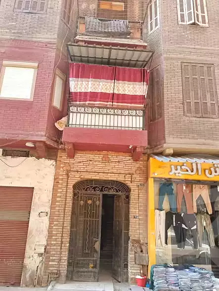 https://aqarmap.com.eg/ar/listing/7343037-for-sale-cairo-shoubra-jzyr-bdrn-abou-al-ataa-st