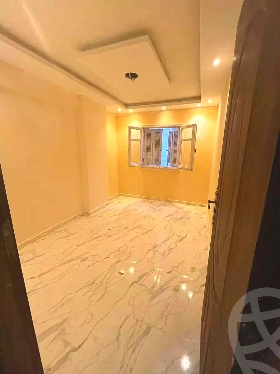 https://aqarmap.com.eg/ar/listing/7343412-for-sale-alexandria-bahray-el-anfoshy-sidi-yakout-st