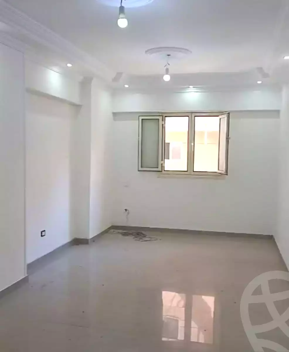 https://aqarmap.com.eg/ar/listing/7344822-for-sale-alexandria-sydy-bshr-sydy-bshr-bhry-shr-mhmwd-l-yswy