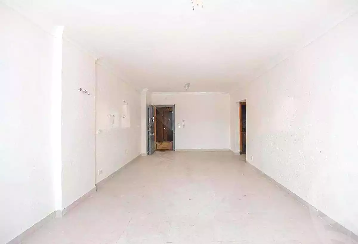https://aqarmap.com.eg/ar/listing/7344887-for-sale-alexandria-moharram-bey