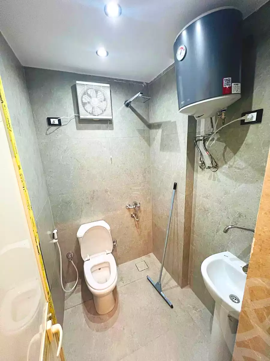 https://aqarmap.com.eg/ar/listing/7344961-for-sale-cairo-6th-of-october-el-ahyaa-neighborhood-2nd-divided-from-al-kafrawei-st