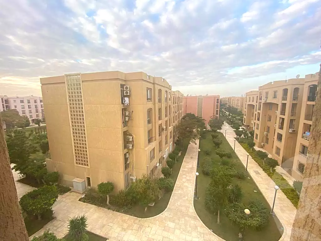 https://aqarmap.com.eg/ar/listing/7345213-for-sale-cairo-new-cairo-lrhb-city-phase-2-saed-ibn-mouaaz-st