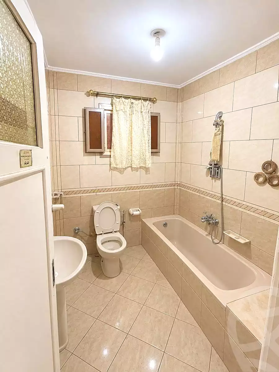 https://aqarmap.com.eg/en/listing/7346202-for-sale-alexandria-al-agamy-el-hanouvel-al-haded-we-al-soulb-st