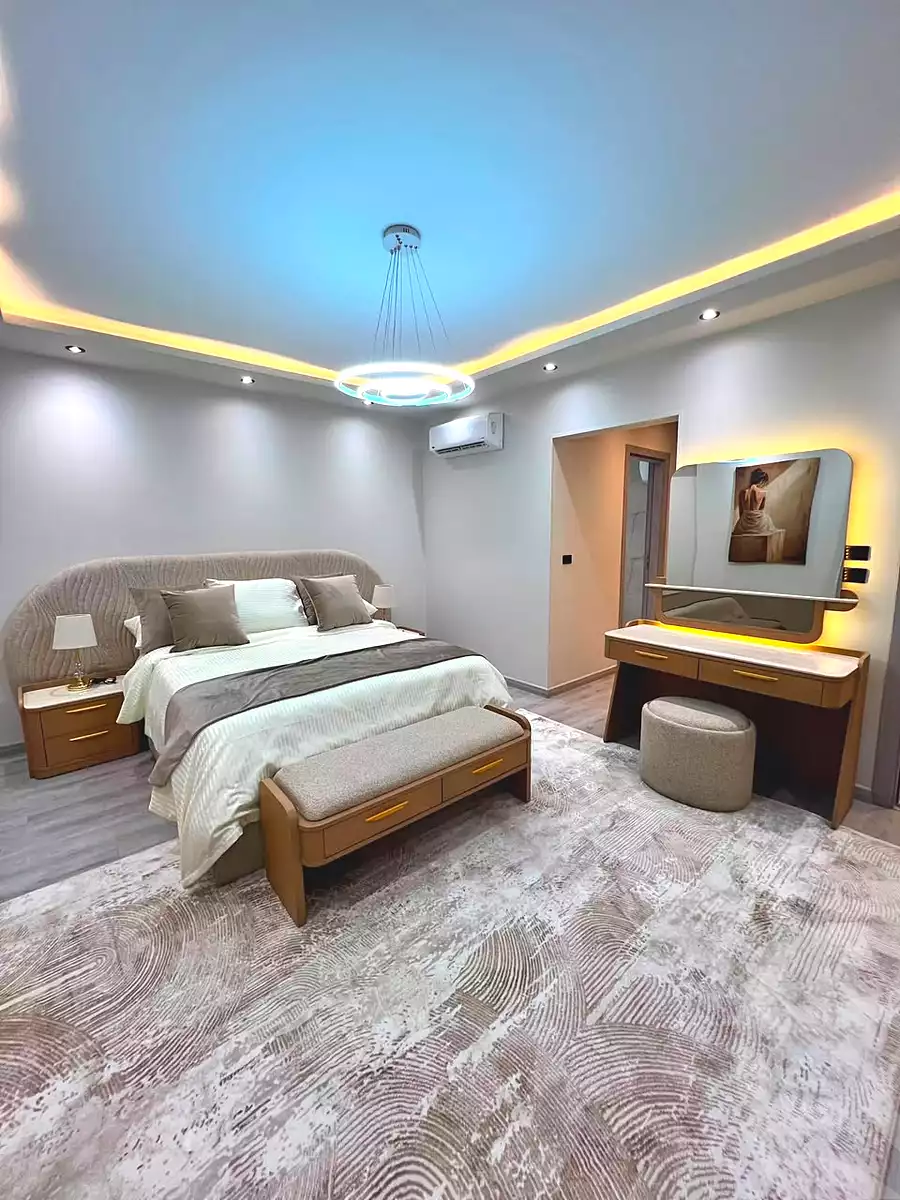 https://aqarmap.com.eg/ar/listing/7346617-for-sale-cairo-new-cairo-compounds-mwrd-fq-llttwyr