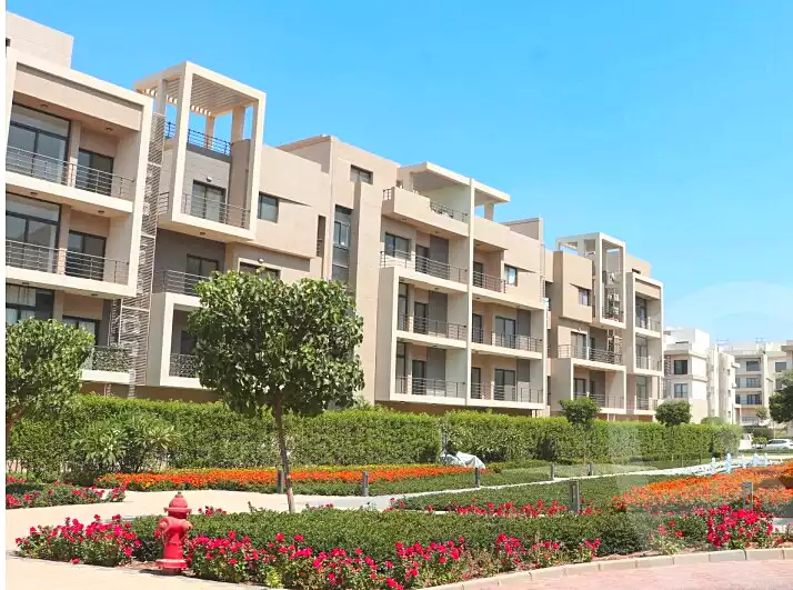 https://aqarmap.com.eg/en/listing/7348585-for-sale-cairo-new-cairo-compounds-fifth-square
