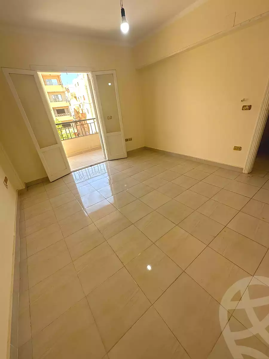 https://aqarmap.com.eg/ar/listing/7348946-for-rent-cairo-6th-of-october-el-ahyaa-neighborhood-1st-rich-bake-st