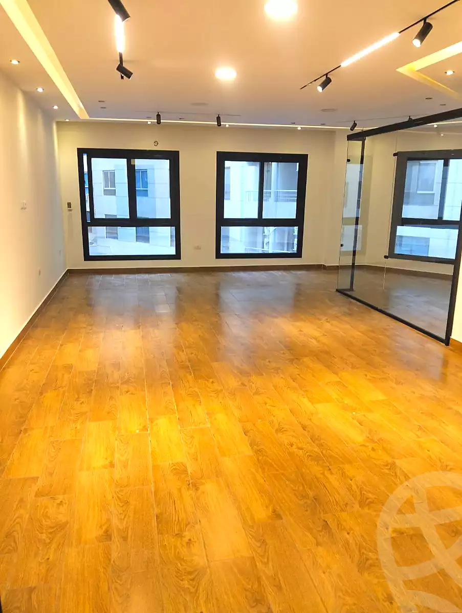 https://aqarmap.com.eg/ar/listing/7349423-for-rent-cairo-el-maadi-compounds-rayhanah-plaza