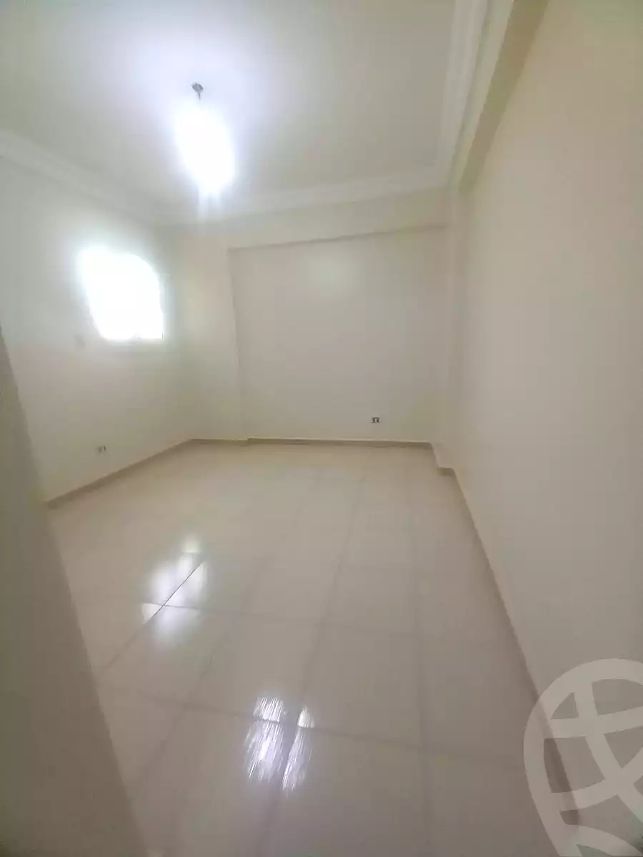 https://aqarmap.com.eg/ar/listing/7350196-for-sale-alexandria-sydy-bshr-sydy-bshr-bhry-shr-mhmwd-l-yswy