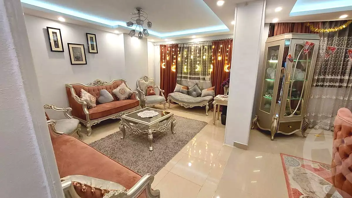 https://aqarmap.com.eg/en/listing/7350902-for-sale-cairo-helwan-hadayek-helwan-nile-corniche-st