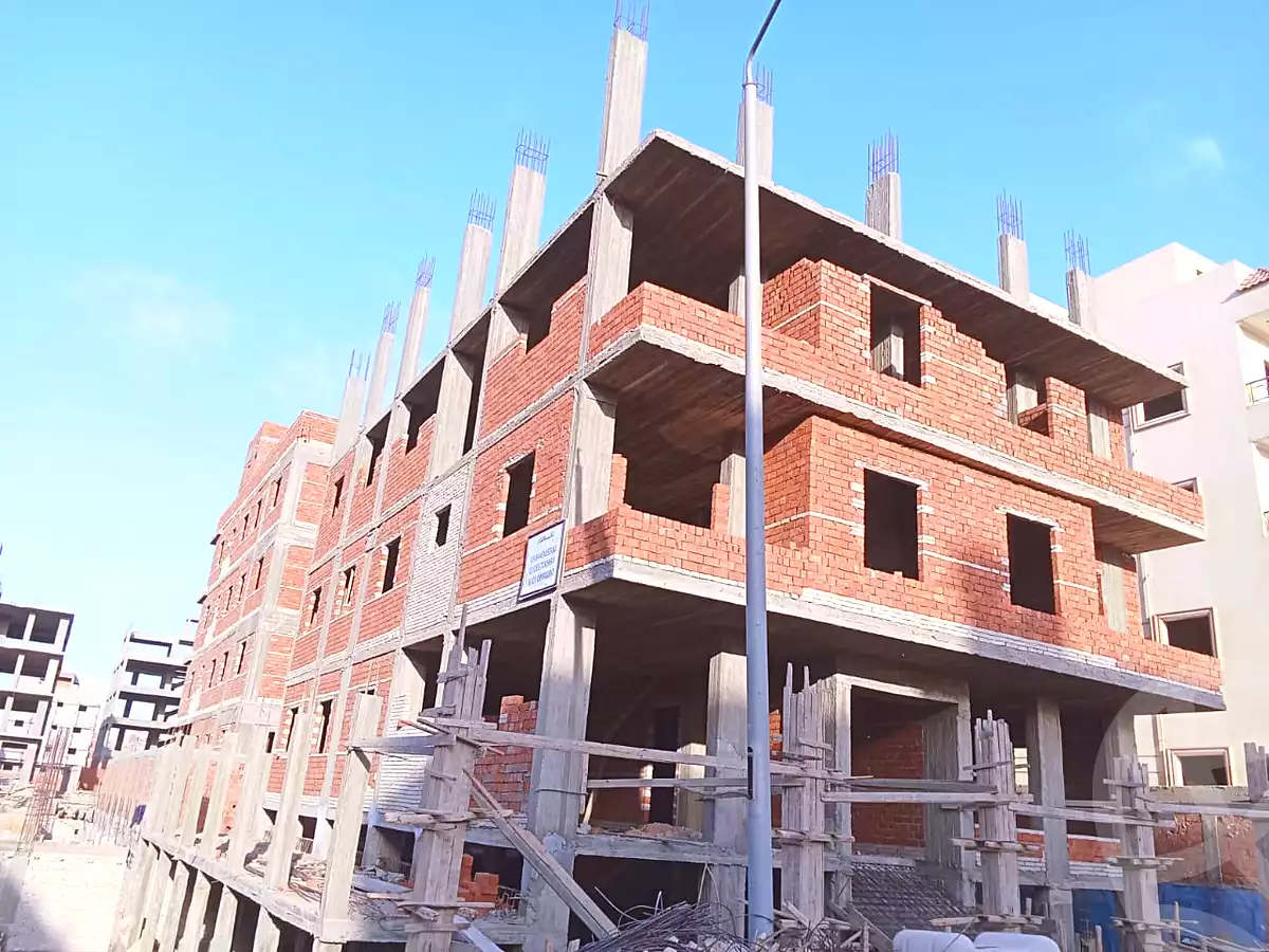 https://aqarmap.com.eg/ar/listing/7351413-for-sale-cairo-new-cairo-bait-el-watan-south-suez-road-el-hay-el-takmely