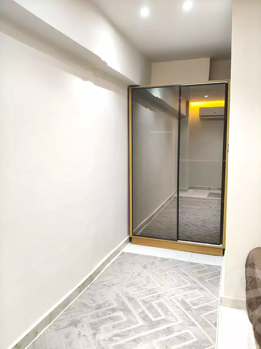 https://aqarmap.com.eg/ar/listing/7352330-for-rent-cairo-6th-of-october-el-ahyaa-neighborhood-2nd-divided-from-al-kafrawei-st