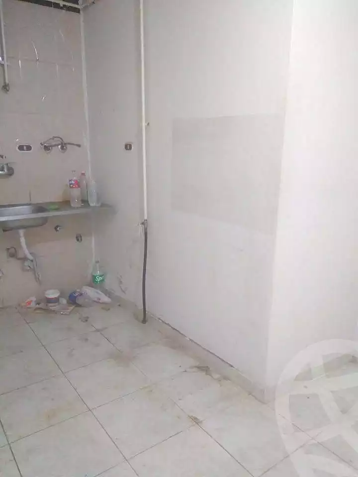 https://aqarmap.com.eg/en/listing/7352337-for-sale-alexandria-al-agamy-el-hanouvel-radwan-st