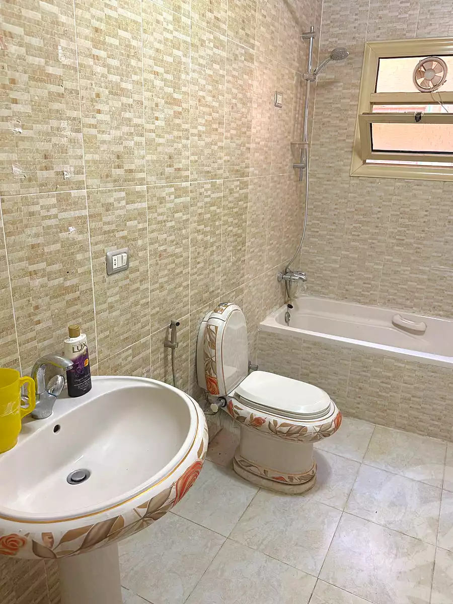 https://aqarmap.com.eg/en/listing/7352379-for-sale-cairo-6th-of-october-el-ahyaa-neighborhood-3rd-mohmmed-imad-ragheb-st