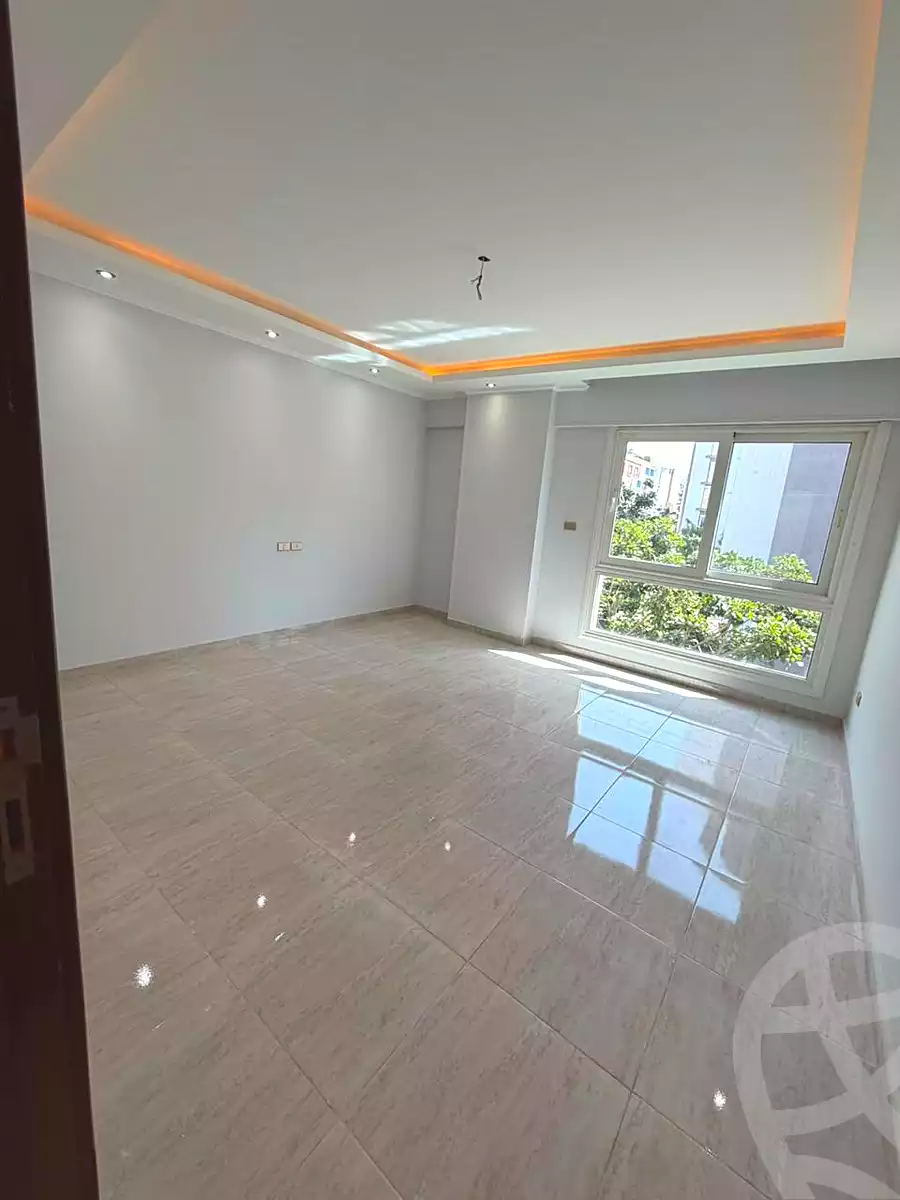 https://aqarmap.com.eg/en/listing/7352413-for-sale-cairo-new-cairo-compounds-mwrd-fq-llttwyr