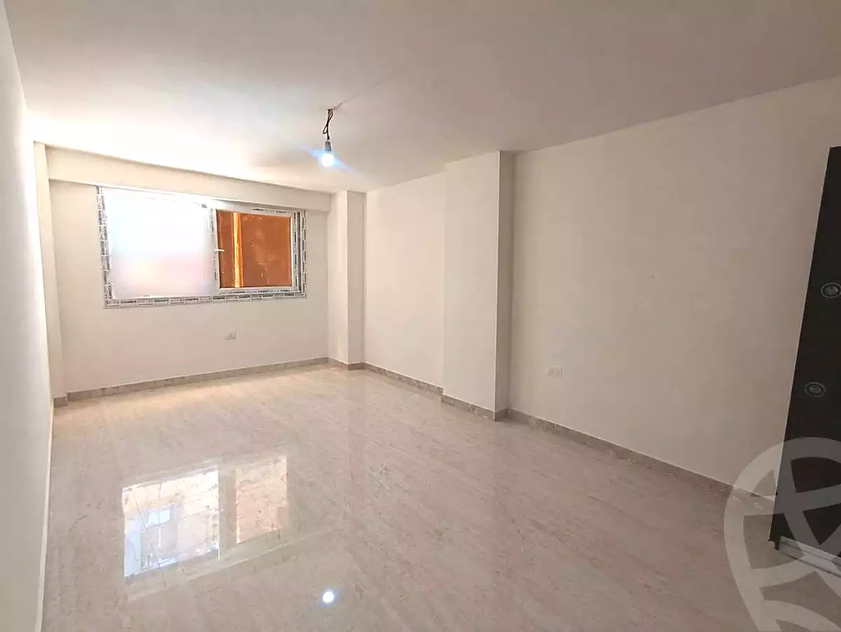https://aqarmap.com.eg/ar/listing/7352683-for-sale-alexandria-sydy-bshr-sydy-bshr-bhry-shr-khld-bn-lwlyd