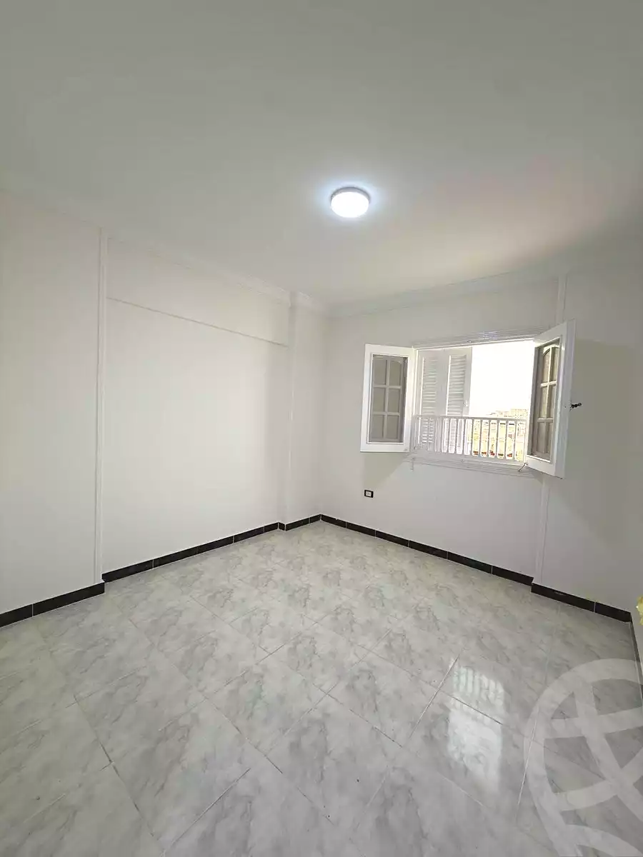 https://aqarmap.com.eg/en/listing/7352773-for-sale-alexandria-al-agamy-shataa-el-nakheel