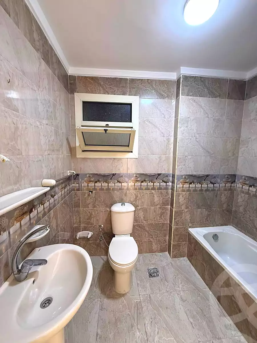 https://aqarmap.com.eg/en/listing/7352960-for-sale-alexandria-el-asafra-l-sfr-bhry