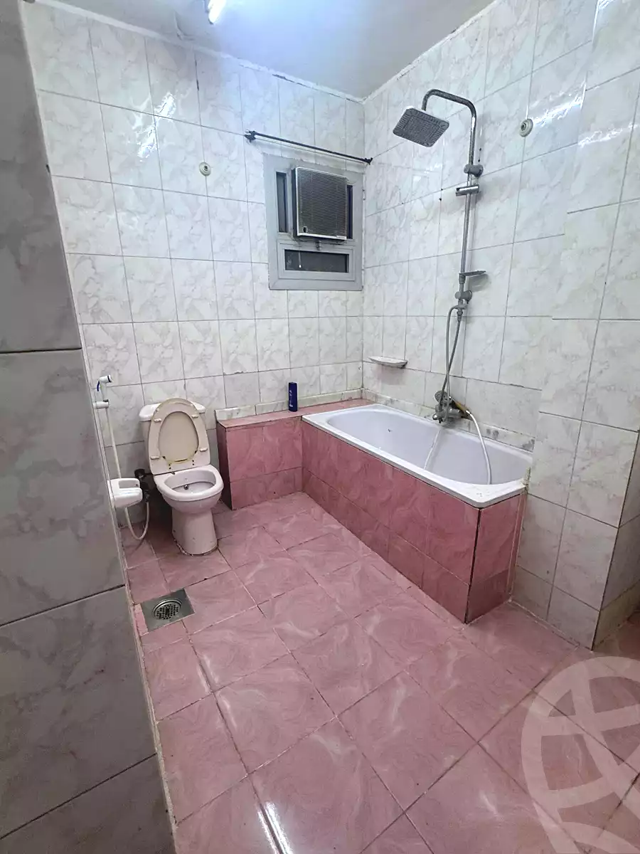 https://aqarmap.com.eg/ar/listing/7353118-for-sale-cairo-faisal-el-tawabeq-el-shaheed-ahmed-hamdy-st