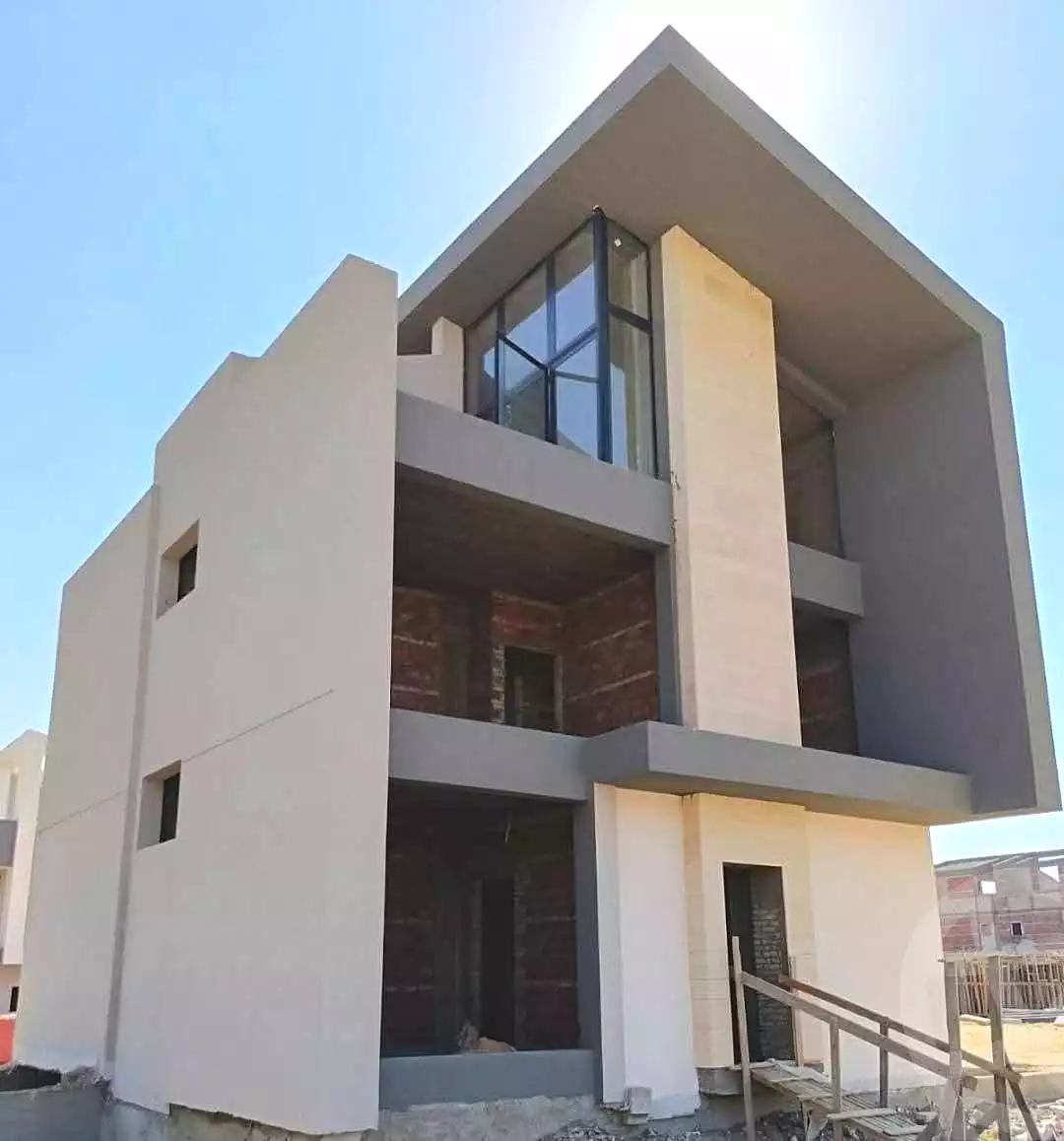 https://aqarmap.com.eg/ar/listing/7353211-for-sale-cairo-al-oubour-compounds-wrw-f-myn