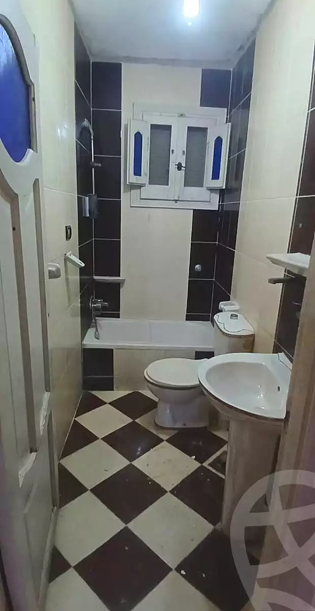 https://aqarmap.com.eg/en/listing/7353274-for-sale-alexandria-al-agamy-el-hanouvel