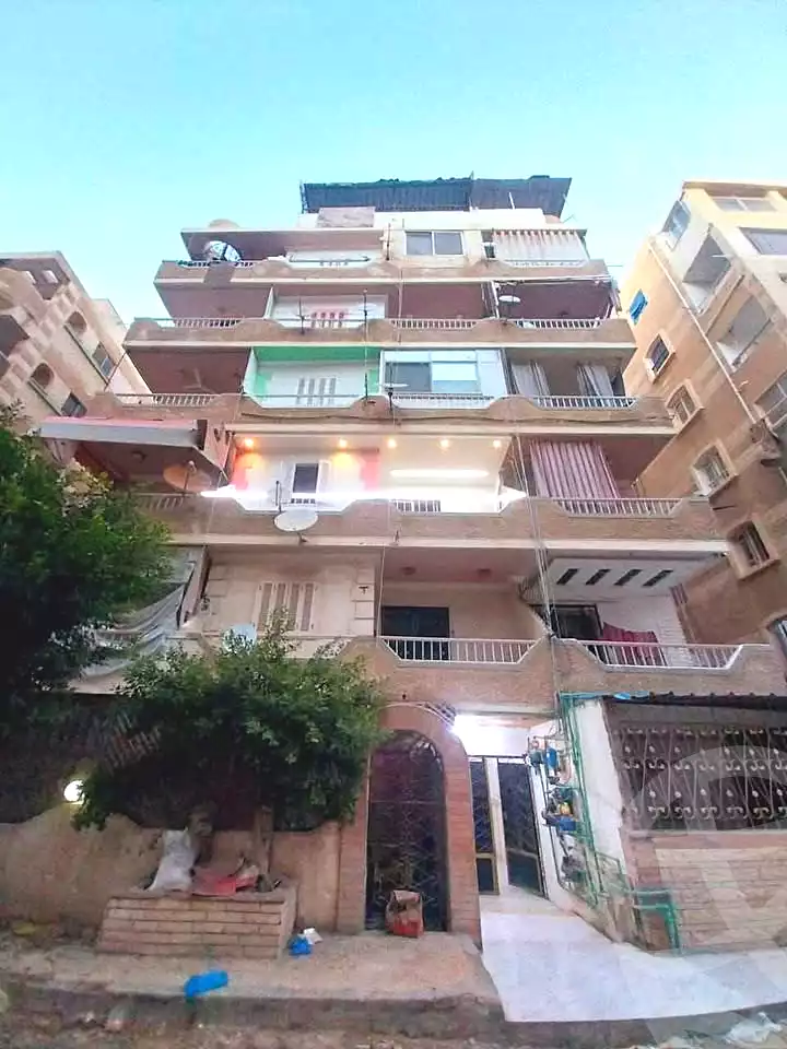 https://aqarmap.com.eg/en/listing/7353788-for-sale-alexandria-al-agamy-shataa-el-nakheel