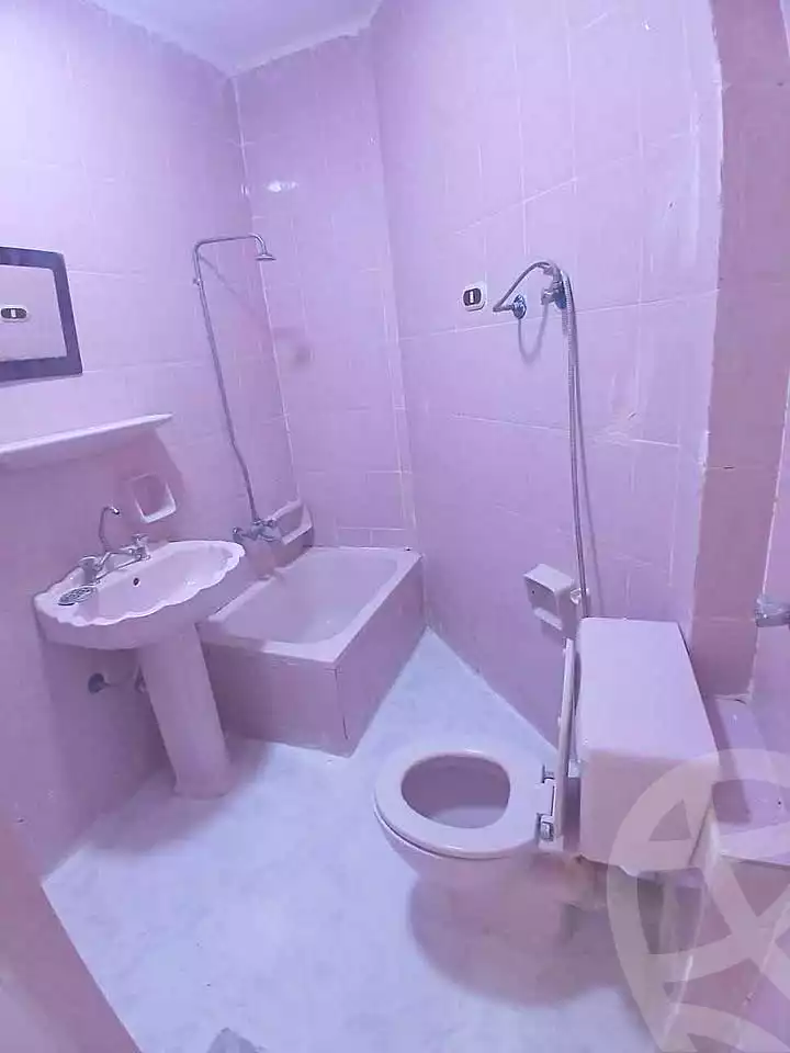 https://aqarmap.com.eg/en/listing/7353840-for-sale-alexandria-al-agamy-shataa-el-nakheel