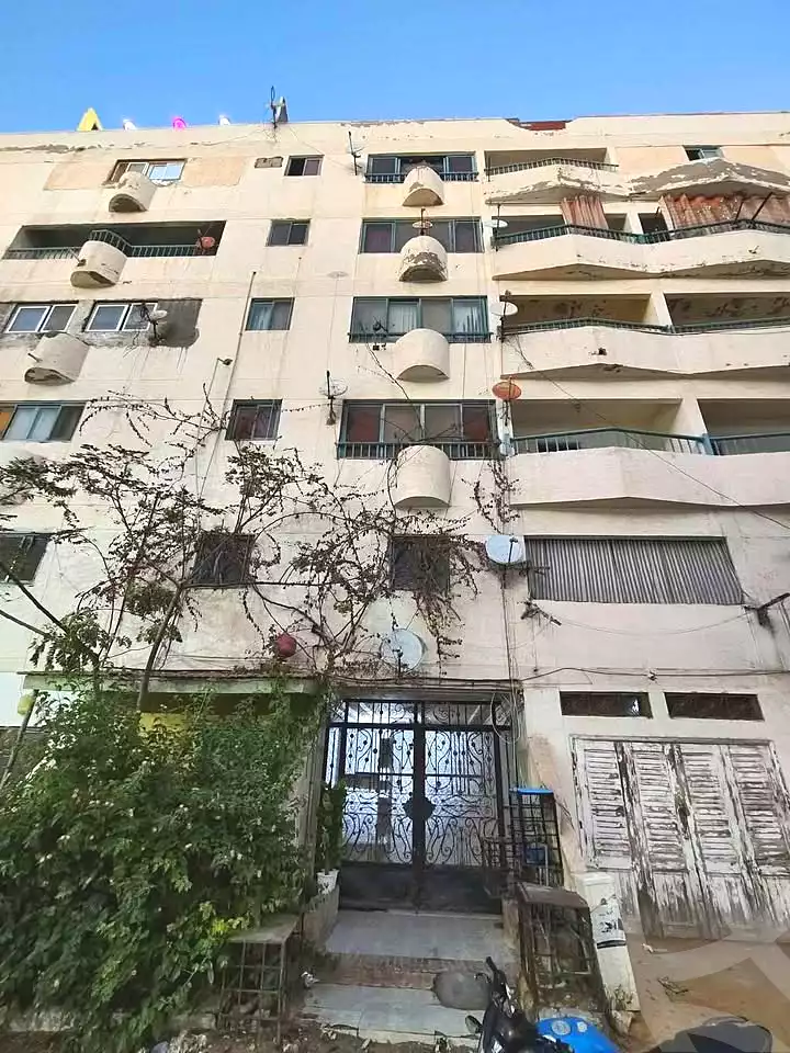 https://aqarmap.com.eg/en/listing/7353955-for-sale-alexandria-al-agamy-shataa-el-nakheel