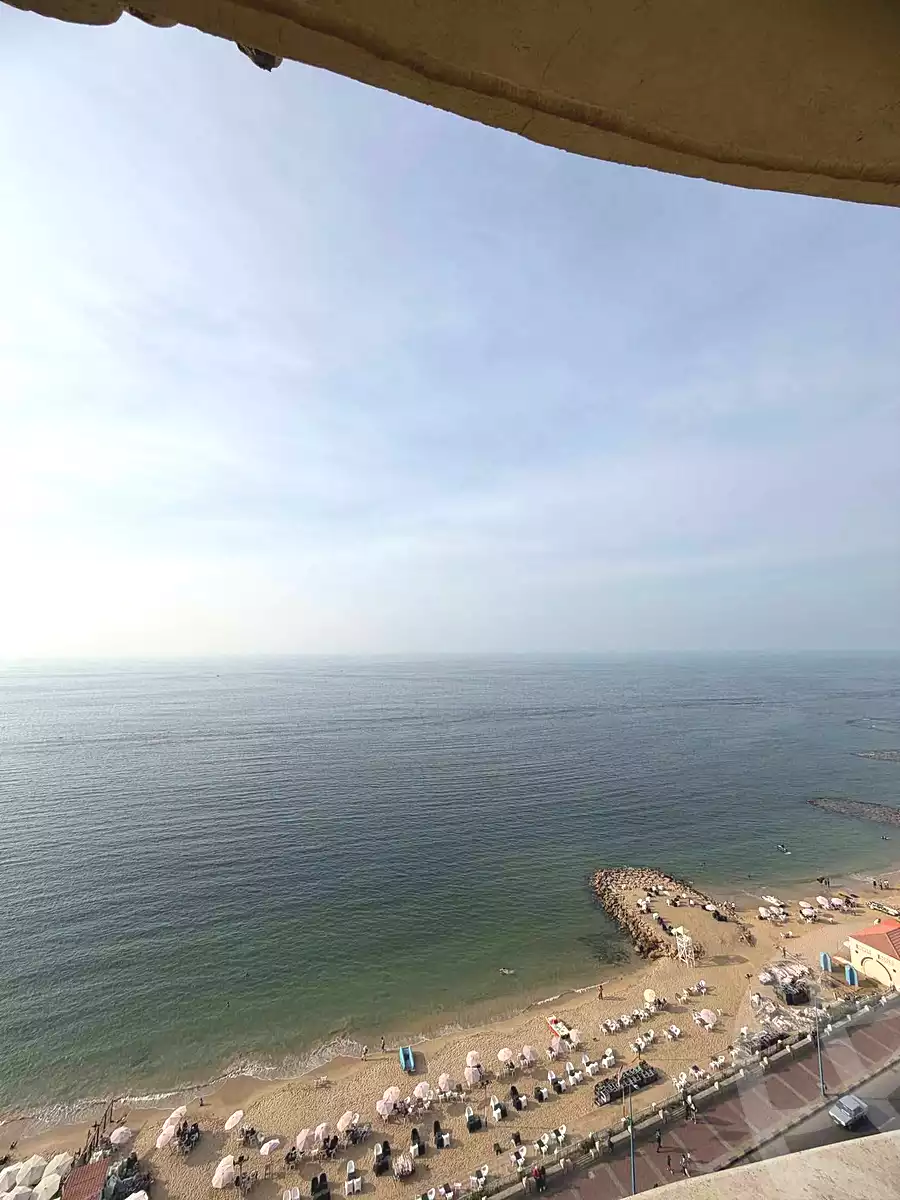 https://aqarmap.com.eg/ar/listing/7354048-for-sale-alexandria-el-asafra-l-sfr-bhry