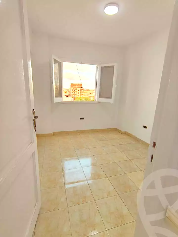https://aqarmap.com.eg/ar/listing/7354049-for-sale-alexandria-al-agamy-shataa-el-nakheel